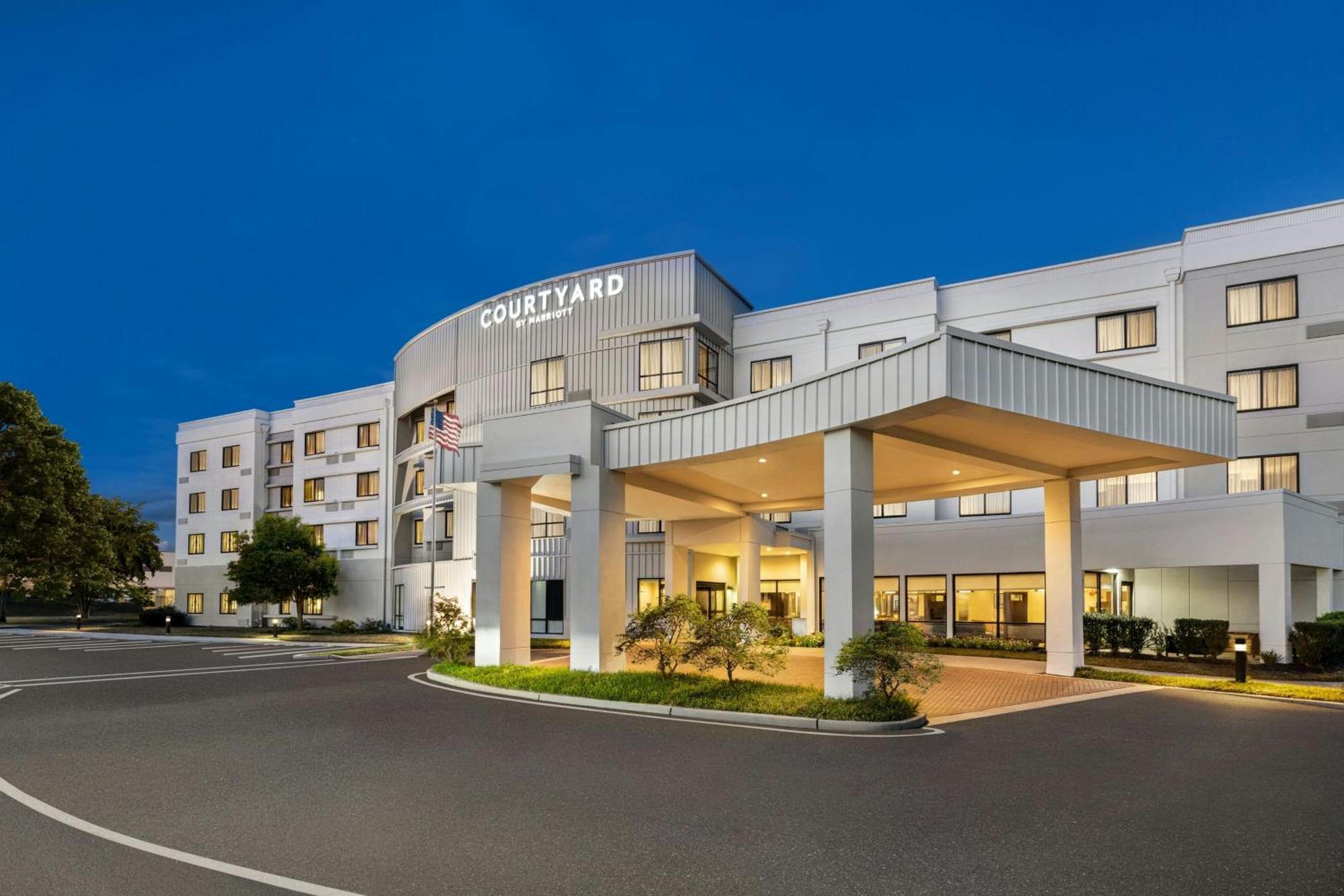 Courtyard Mt. Holly Westampton Hotel Exterior photo